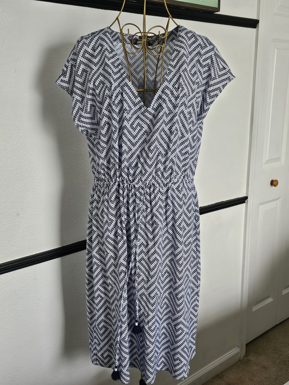 Tommy Bahama blue and white geometric print dress.(L)